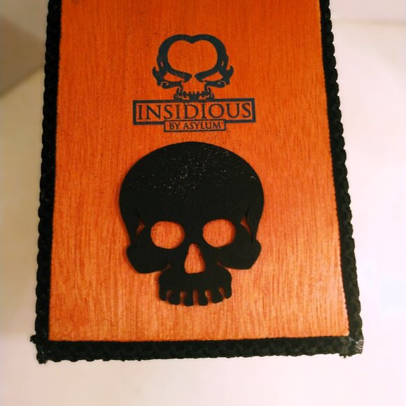 Suenos de Saundra Upcycled Collection, INSIDIOUS Cigar Box, Artful/Storage - Picture 7 of 8